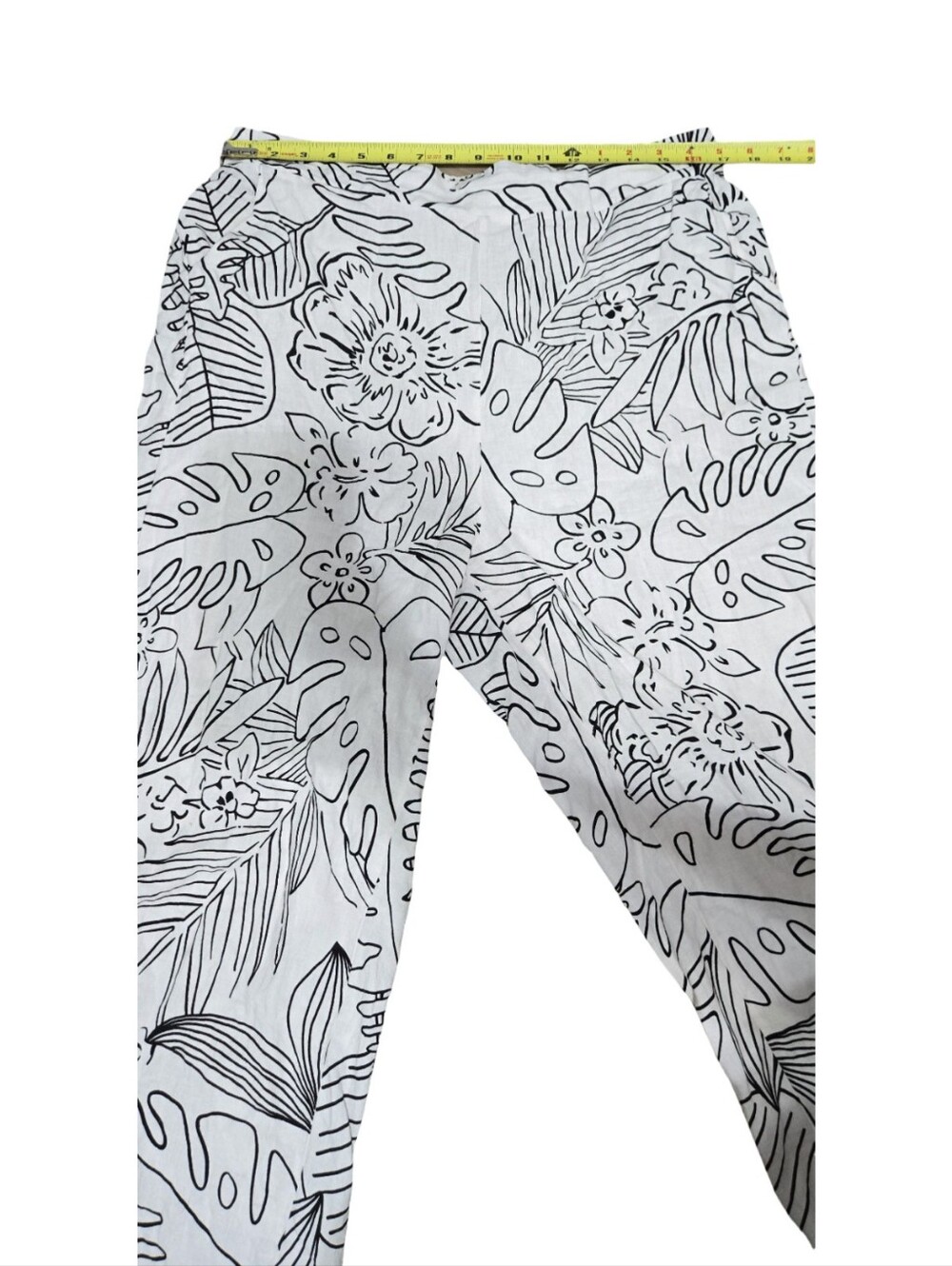 Christian Siriano White Wide Legged Pants with Black Floral Linework Lightweight - Picture 7 of 10